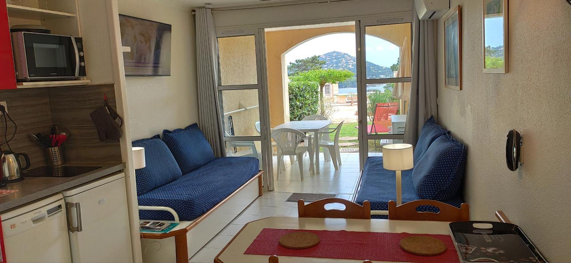 Cap Esterel T2 1ch 4-5p Rez-de-Jardin Vue Mer, Piscine, Parking et Ménage inclus, WIFI gratuit Saint-Raphaël Exterior foto